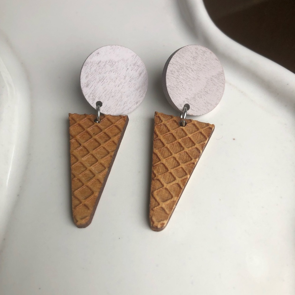 Kids Ice Cream Cone Dangle Earrings - White & Tan